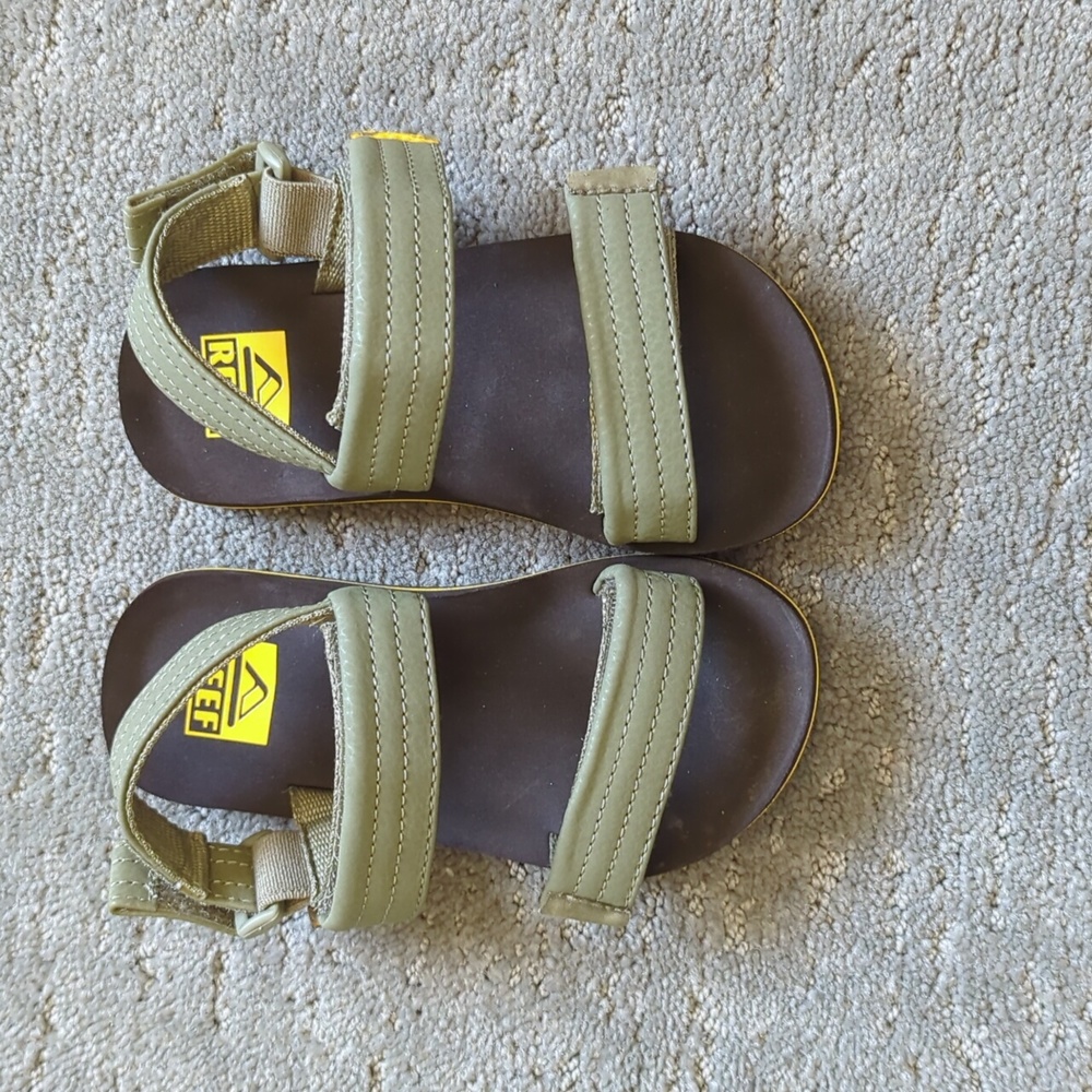 Reef Ahi Convertible Sandal